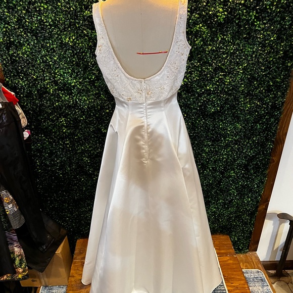 Wedding gown / evening gown NWOT - Picture 9 of 9